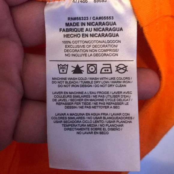 Nike Women T-shirt - Picture 2 of 2